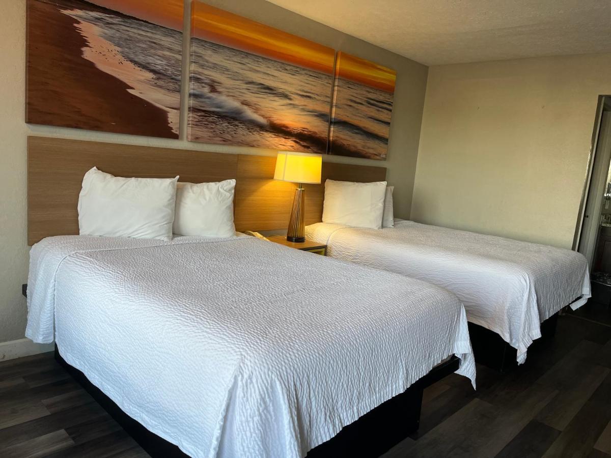 Days Inn & Suites By Wyndham Dayton North Εξωτερικό φωτογραφία